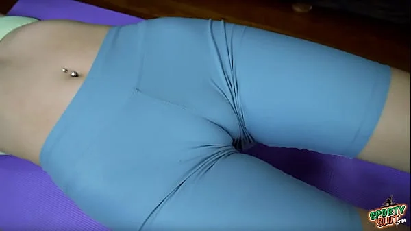 Bubble Butt Sexy Cameltoe In Tight Yoga Pants Hot Latina Babe!