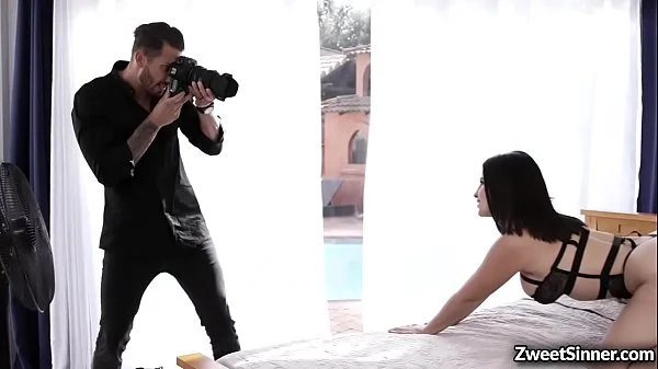 Horny photographer Quinton James cant resist the charm of his new model La Sirena 69. He started fucking her pussy until they both reach orgasms.