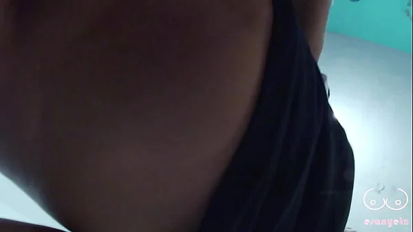 Chica busty baila sexy enfrente de su cuñado