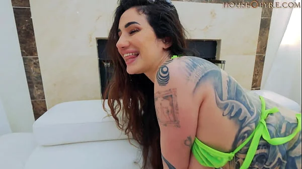Curvy Goddess Arabelle Raphael in BIG OILED BUTTS