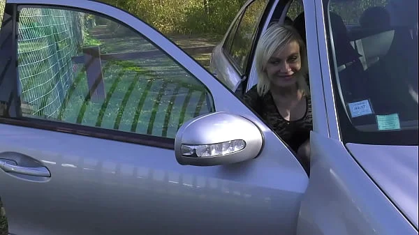 Cougar orgy in a car, threesome , blonde and 3 cocks