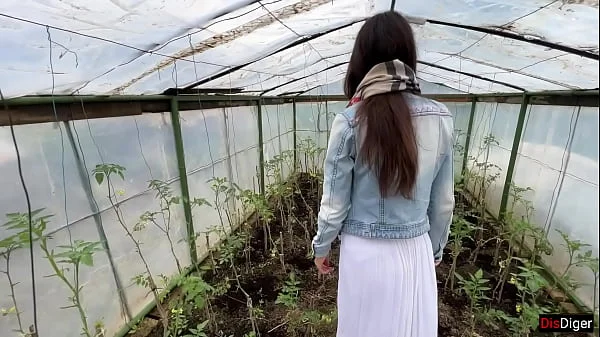 I asked Farmer girl to show how she grows juicy fruits and vegetables...