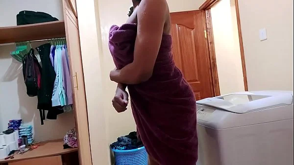 Indian Stepmom Hidden Camera Gets Naked After Showering