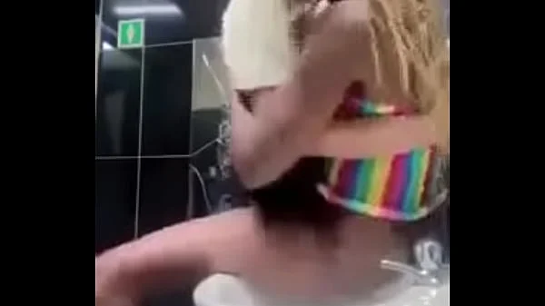 Sex in laddies toilets