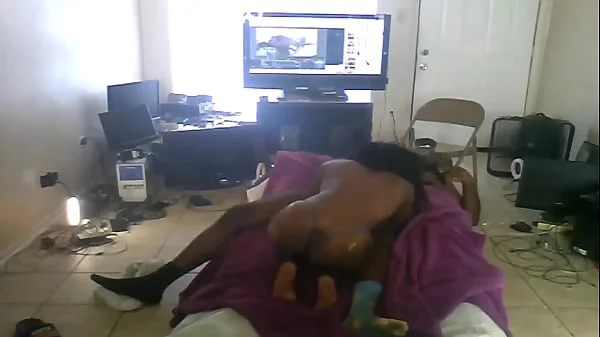 Thick Ebony Amateru Real Wobbly booty And More Ghetto Milf Action