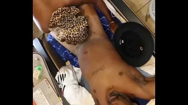 Getting Some Head And Feeling inside Her Pussy