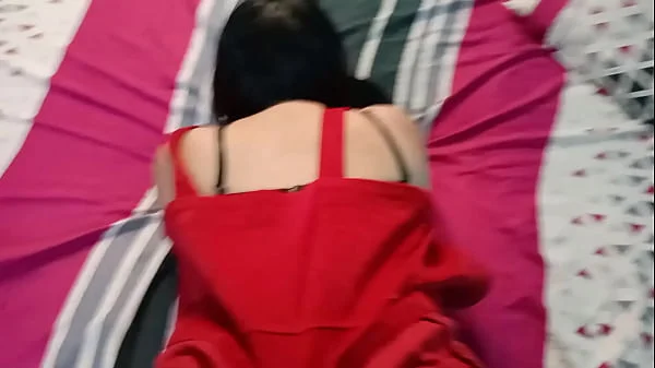 Sirvienta nueva es follada por dinero: contrato una chica de limpieza nueva y le ofrezco dinero para poder meterle toda la polla por su enorme culo gordo, la llene de leche por accidente