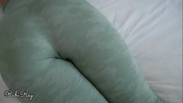 Please cum in leggings and pull up that huge load of Jizz
