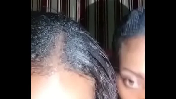 Two Rwandese queens looking for pleasure