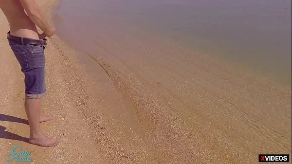 OMG STRANGER CUM IN MY PANTIES ON THE BEACH