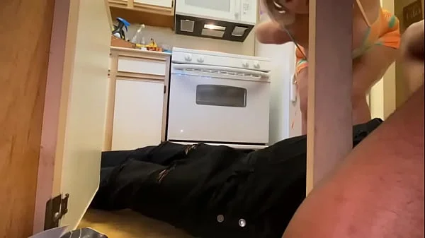 Maintenance Man helps the Right Tenant