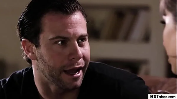 Crazy chick wants to get impregnated by stepbrother - Tommy King